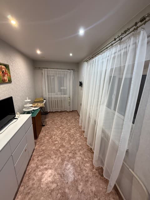 3 комн., 75 м², Блочный, Автодорожная 4