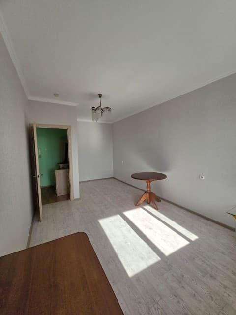 1 комн., 35 м², Блочный, Областная больница, рынок "Манньыаттаах" 4