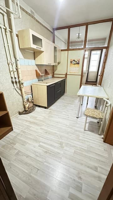 1 комн., Блочный, Центр - район пл. Орджоникидзе 3