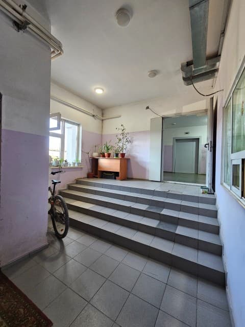 3 комн., 97 м², Блочный, Сайсары 18