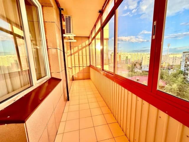 4 комн., 142 м², Монолитно-каркасный, Центр - район пл. Ленина 19