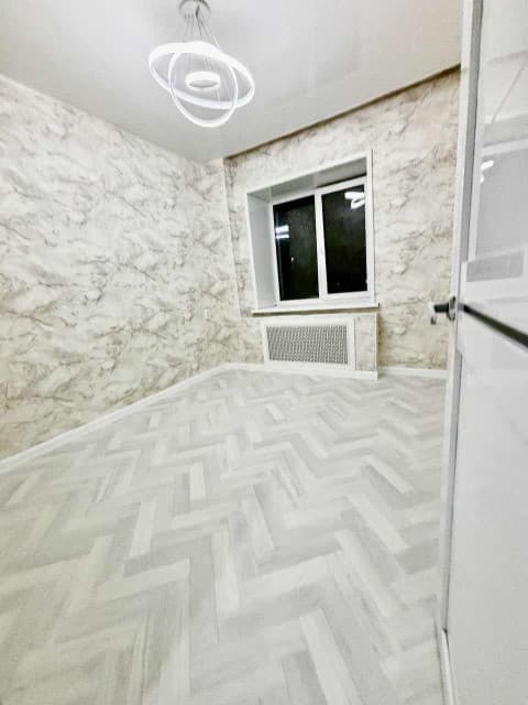 3 комн., 71 м², Блочный, Глазная больница 14