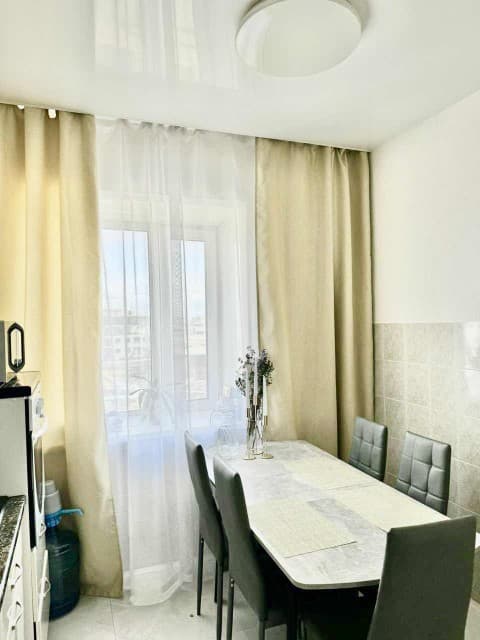 3 комн., 71 м², Блочный, Глазная больница 3