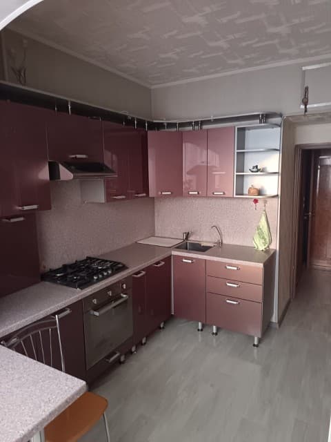 3 комн., 77 м², 112 серия, Крестьянский рынок, стадион "Туймаада" 2