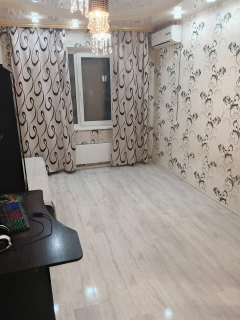 1 комн., Монолитно-каркасный, 31 школа 4