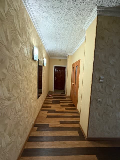 3 комн., Сталинка, Центр - район пл. Орджоникидзе 5