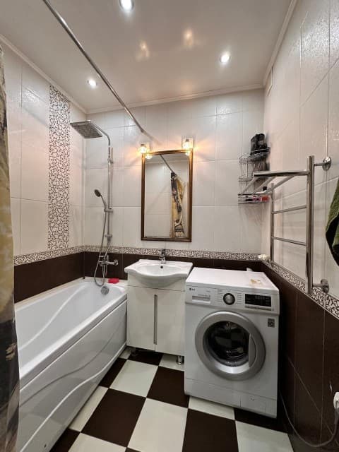 2 комн., 68 м², Монолитно-каркасный, Вилюйский тракт 9