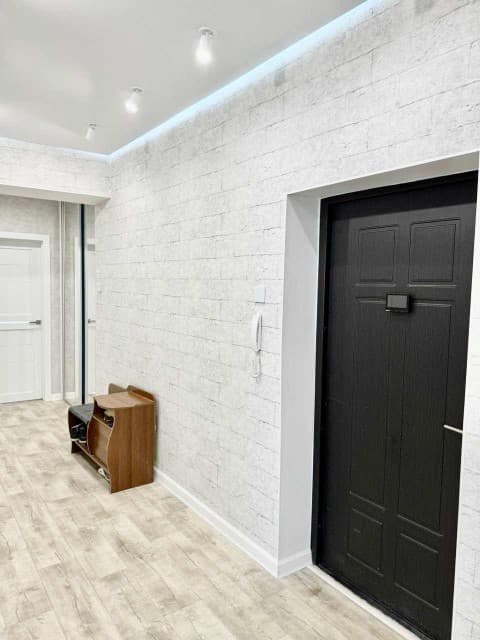 3 комн., 71 м², Блочный, Глазная больница 11