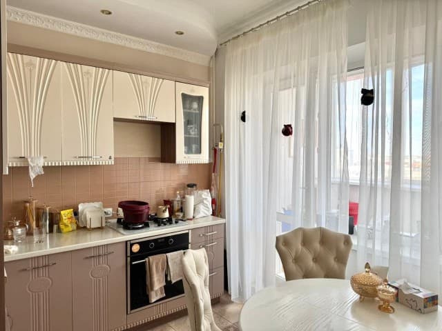 2 комн., 77 м², 112 серия, Областная больница, рынок "Манньыаттаах"