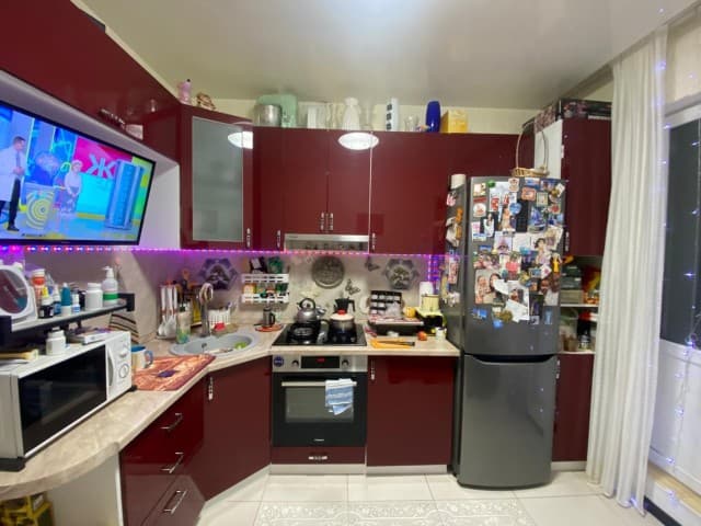 2 комн., 72 м², Инд. планировка, Авиапорт 2