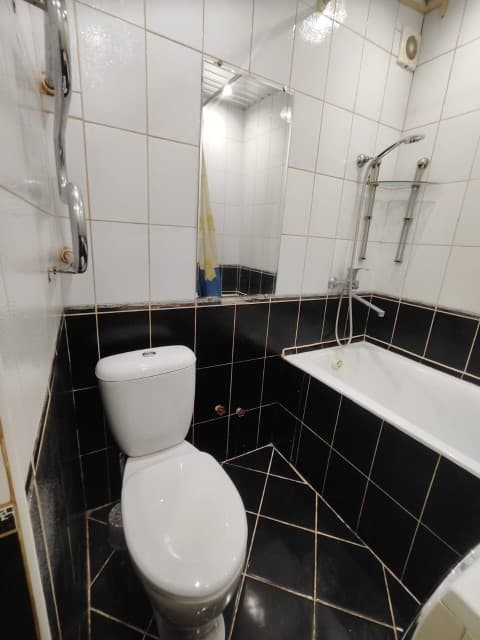 3 комн., 55 м², Блочный, ТЦ "Олонхо" 5