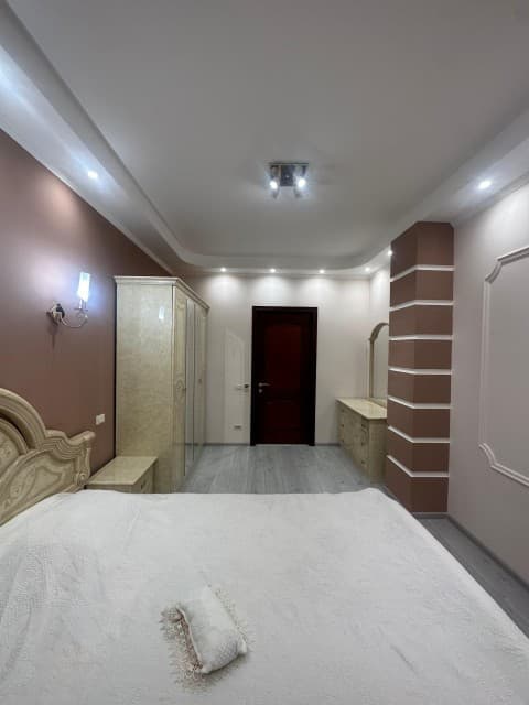 2 комн., 90 м², Инд. планировка, Дом быта 8