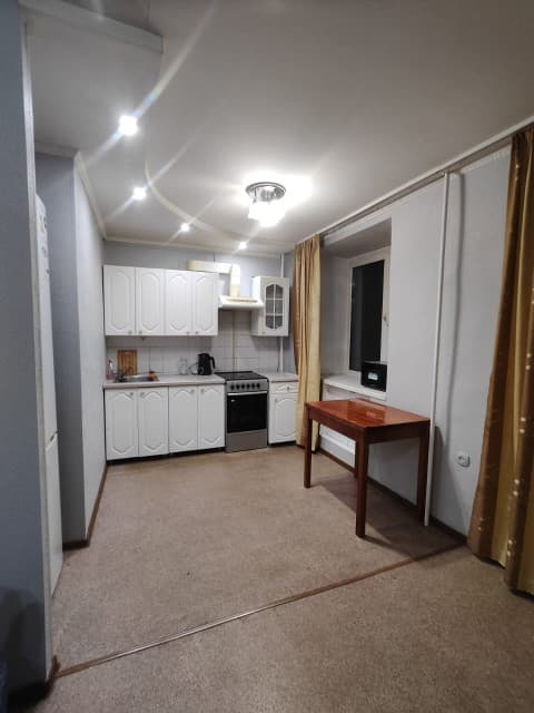 3 комн., 55 м², Блочный, ТЦ "Олонхо" 2