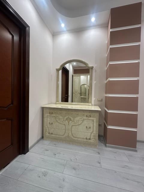 2 комн., 90 м², Инд. планировка, Дом быта 12