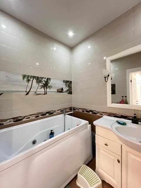 4 комн., 93 м², Блочный, Вилюйский тракт 15