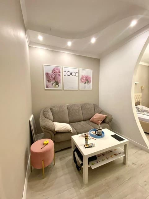 2 комн., 77 м², 112 серия, Областная больница, рынок "Манньыаттаах" 2