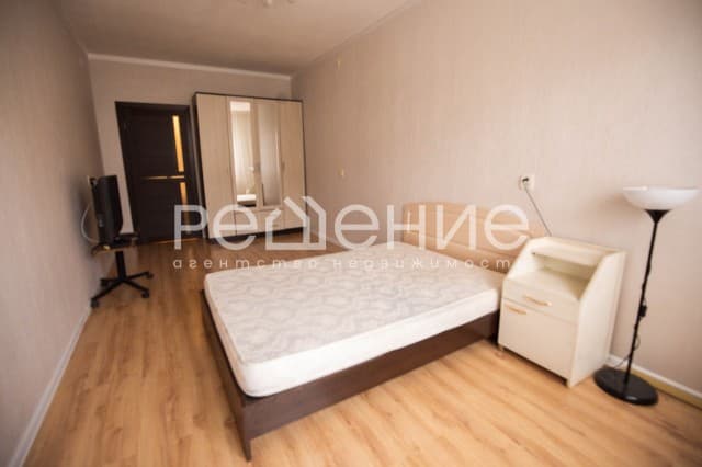 1 комн., 41 м², Монолитно-каркасный, Областная больница, рынок "Манньыаттаах" 3