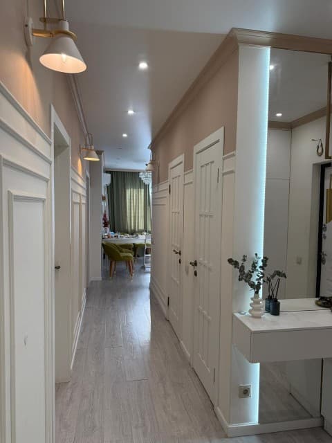 4 комн., 93 м², Блочный, Вилюйский тракт 14