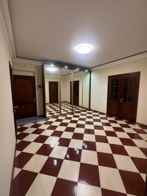 2 комн., 90 м², Инд. планировка, Дом быта 14