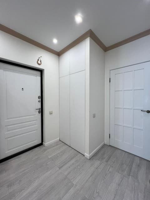 4 комн., 93 м², Блочный, Вилюйский тракт 13