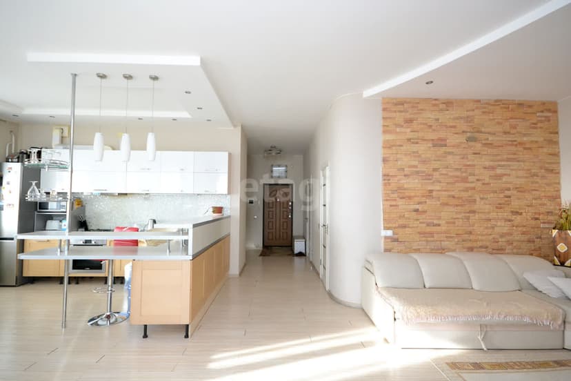 3 комн., 110 м², Инд. планировка 4