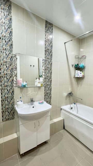 3 комн., 61 м², Монолитно-каркасный, 203 мкрн. 8