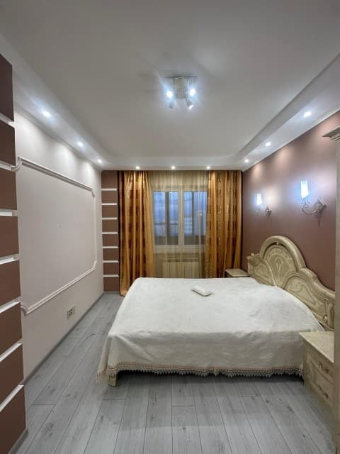 2 комн., 90 м², Инд. планировка, Дом быта 9