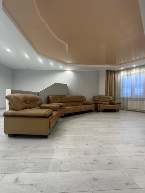 2 комн., 90 м², Инд. планировка, Дом быта