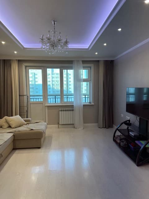 3 комн., 88 м², Монолитно-каркасный, Центр - район пл. Комсомольская 2