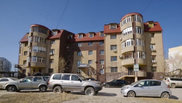 3 комн., 93 м², Инд. планировка, Сахацирк 20