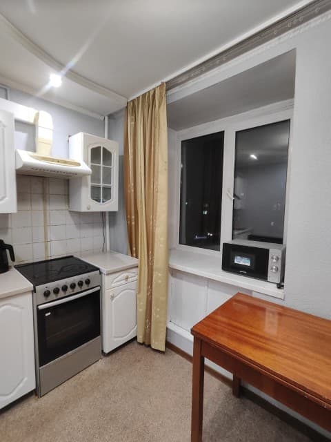 3 комн., 55 м², Блочный, ТЦ "Олонхо"