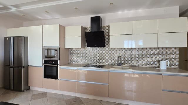 3 комн., 94 м², Блочный, Апельсин