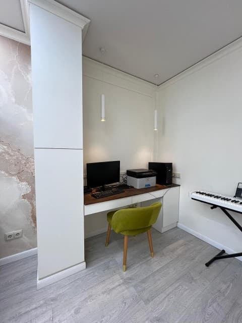 4 комн., 93 м², Блочный, Вилюйский тракт 6