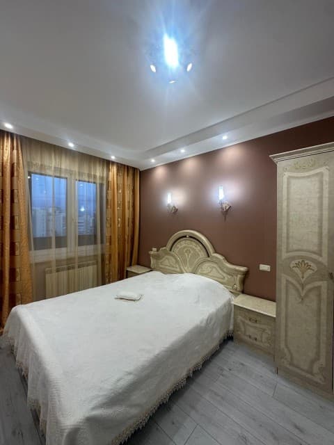 2 комн., 90 м², Инд. планировка, Дом быта 6