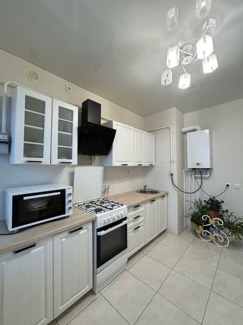 1 комн., 40 м², Монолитно-каркасный, Автодорожная 6