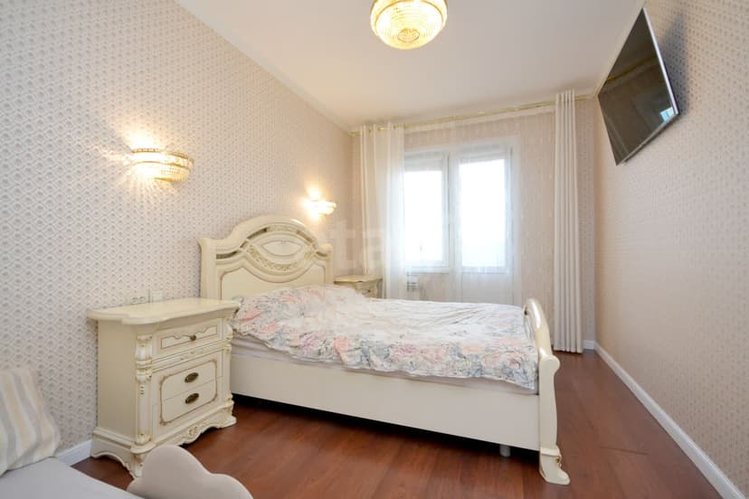 3 комн., 81 м², Монолитно-каркасный 2