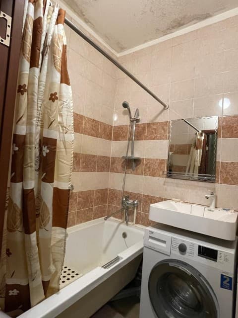 3 комн., 90 м², 112 серия, 203 мкрн. 8