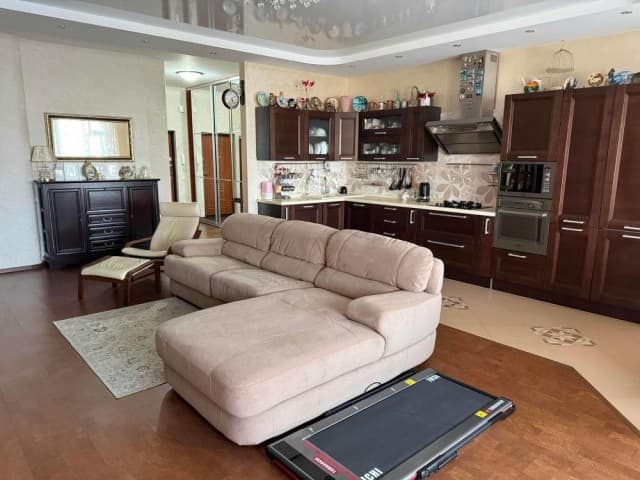 4 комн., 124 м², Монолитно-каркасный, Центр - район пл. Орджоникидзе 2