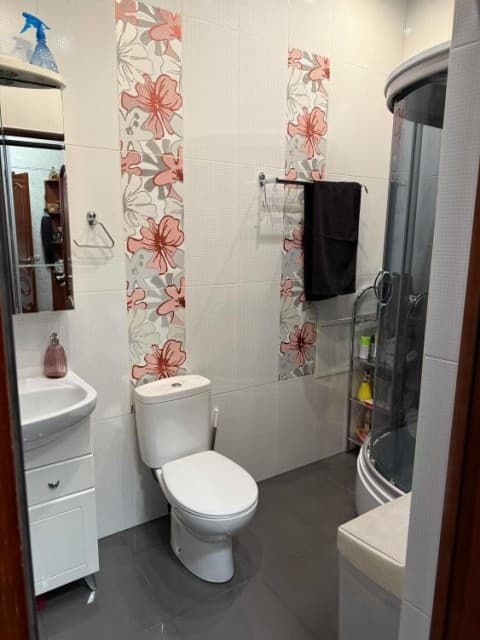 4 комн., 124 м², Монолитно-каркасный, Центр - район пл. Орджоникидзе 9