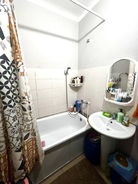 3 комн., 58 м², Монолитно-каркасный, Глазная больница 9