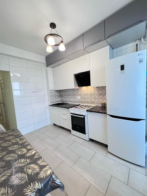 2 комн., 65 м², Инд. планировка, Центр - район пл. Дружбы