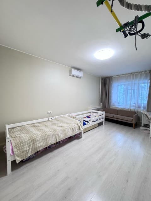 2 комн., 65 м², Инд. планировка, Центр - район пл. Дружбы 8