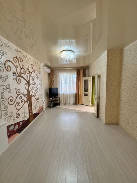 3 комн., Блочный, Сахацирк 4