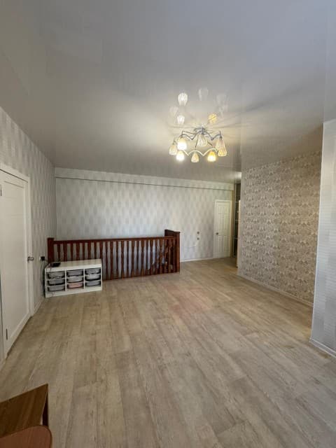 4 комн., 100 м², Блочный, Вавилон 5