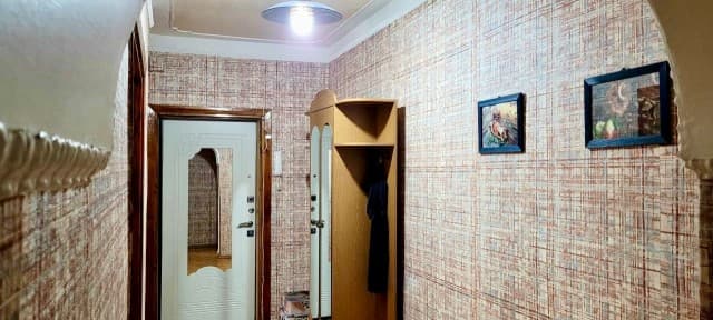 2 комн., 62 м², Блочный, 202 мкрн. 7