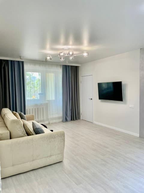 2 комн., 70 м², Блочный, Рынок Столичный 4