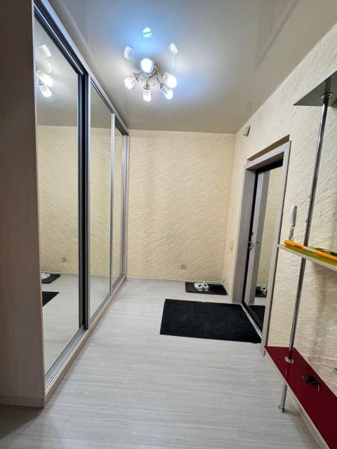 3 комн., Блочный, Сахацирк