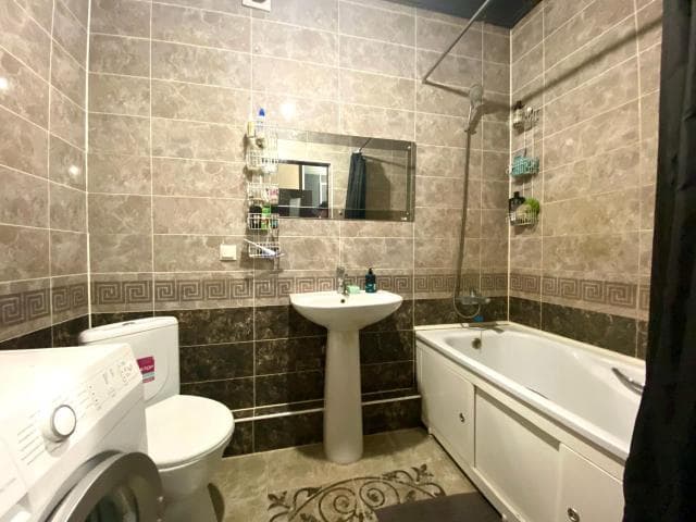 Студия, 112 серия, Авиапорт 2