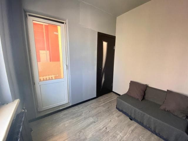 Студия, 112 серия, Авиапорт 14