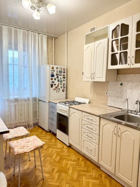 2 комн., 62 м², Блочный, 202 мкрн.